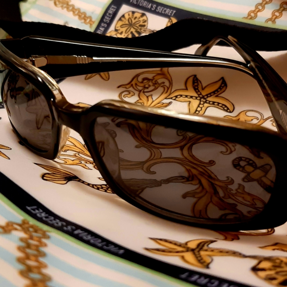 Tommy Bahama Women's Sunglasses